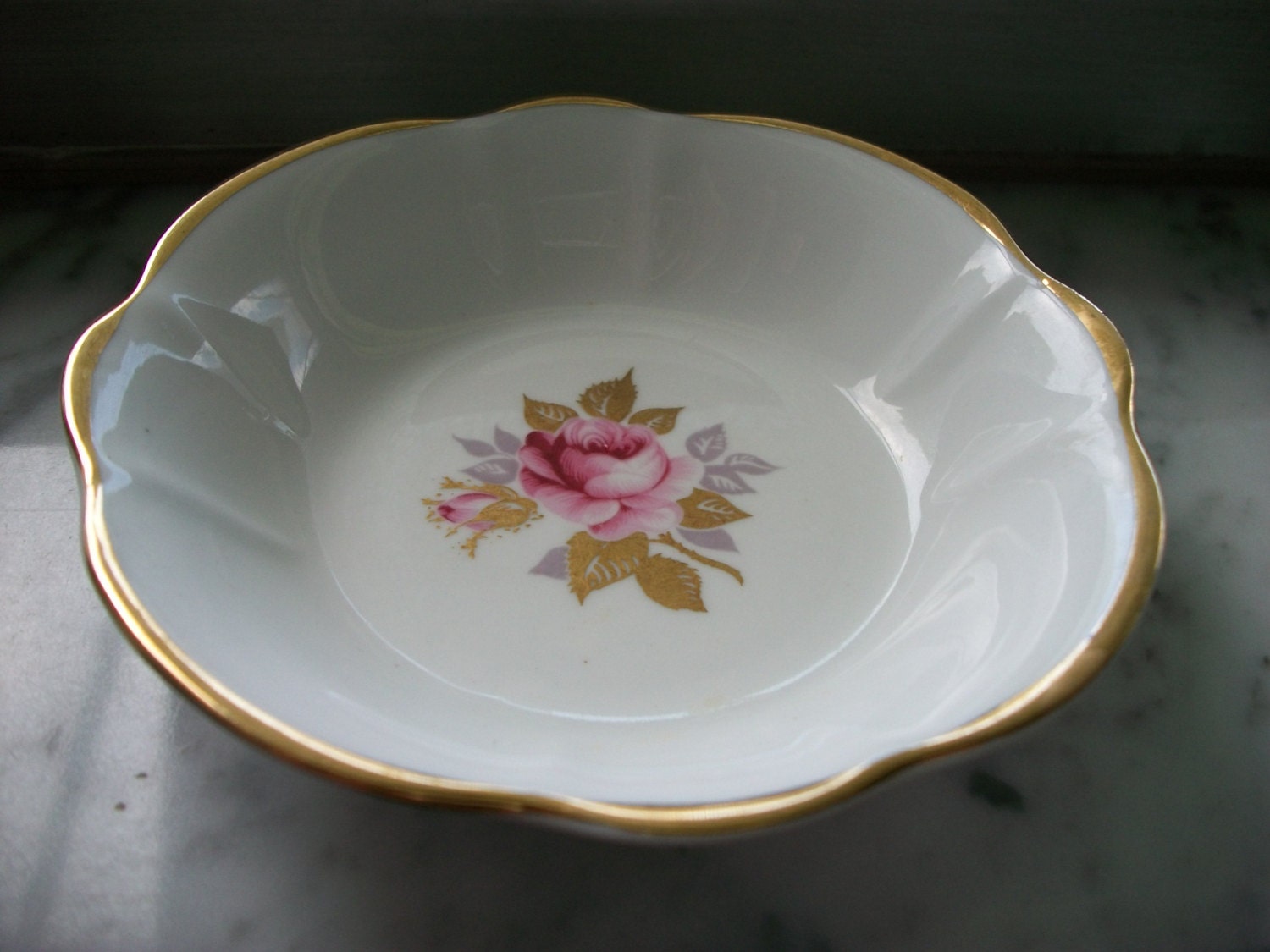 Sutherland Bone China Made in England Round Pink Rose Dish