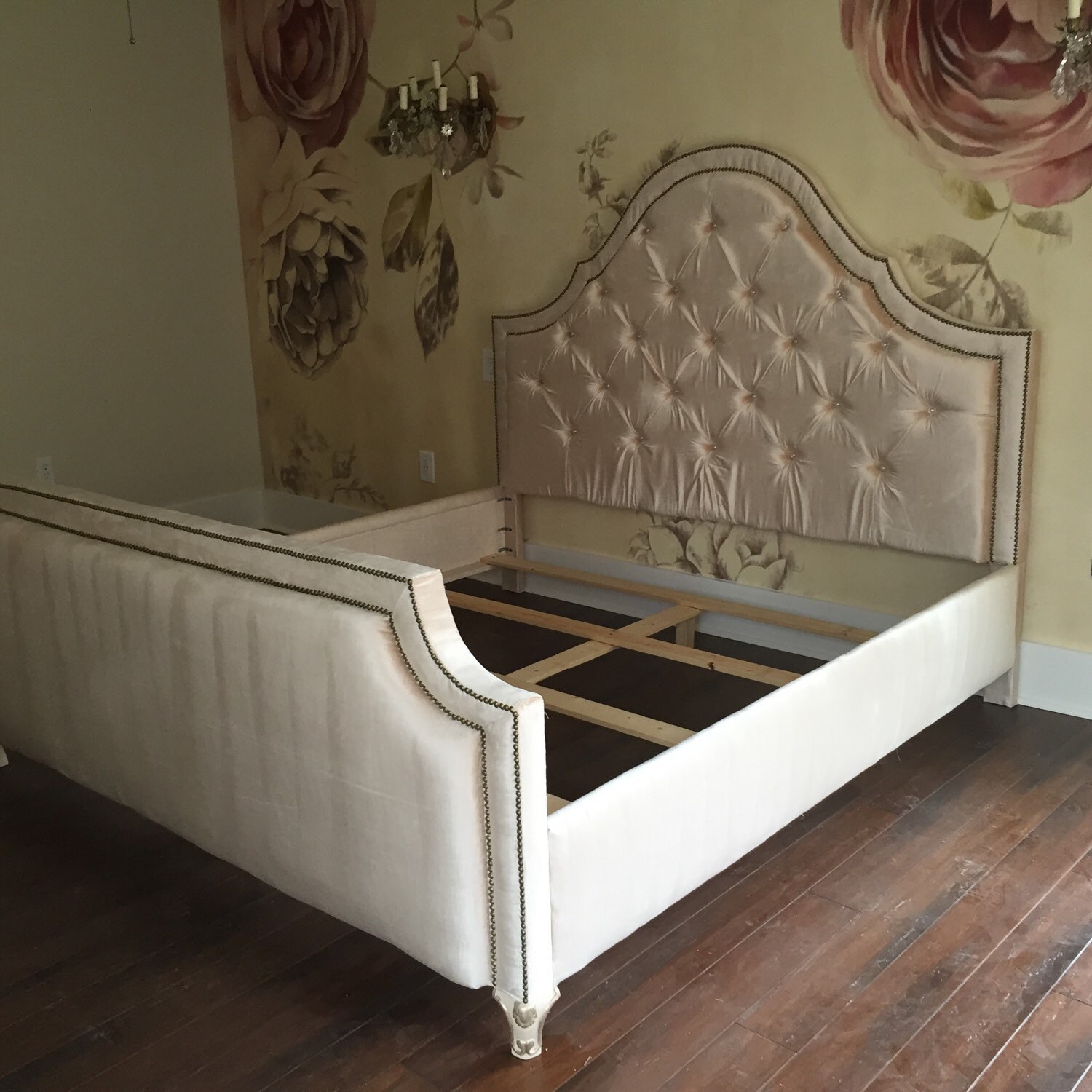 King Tufted Bed Velvet Rhinestone Pearl Button Nail Head Trim