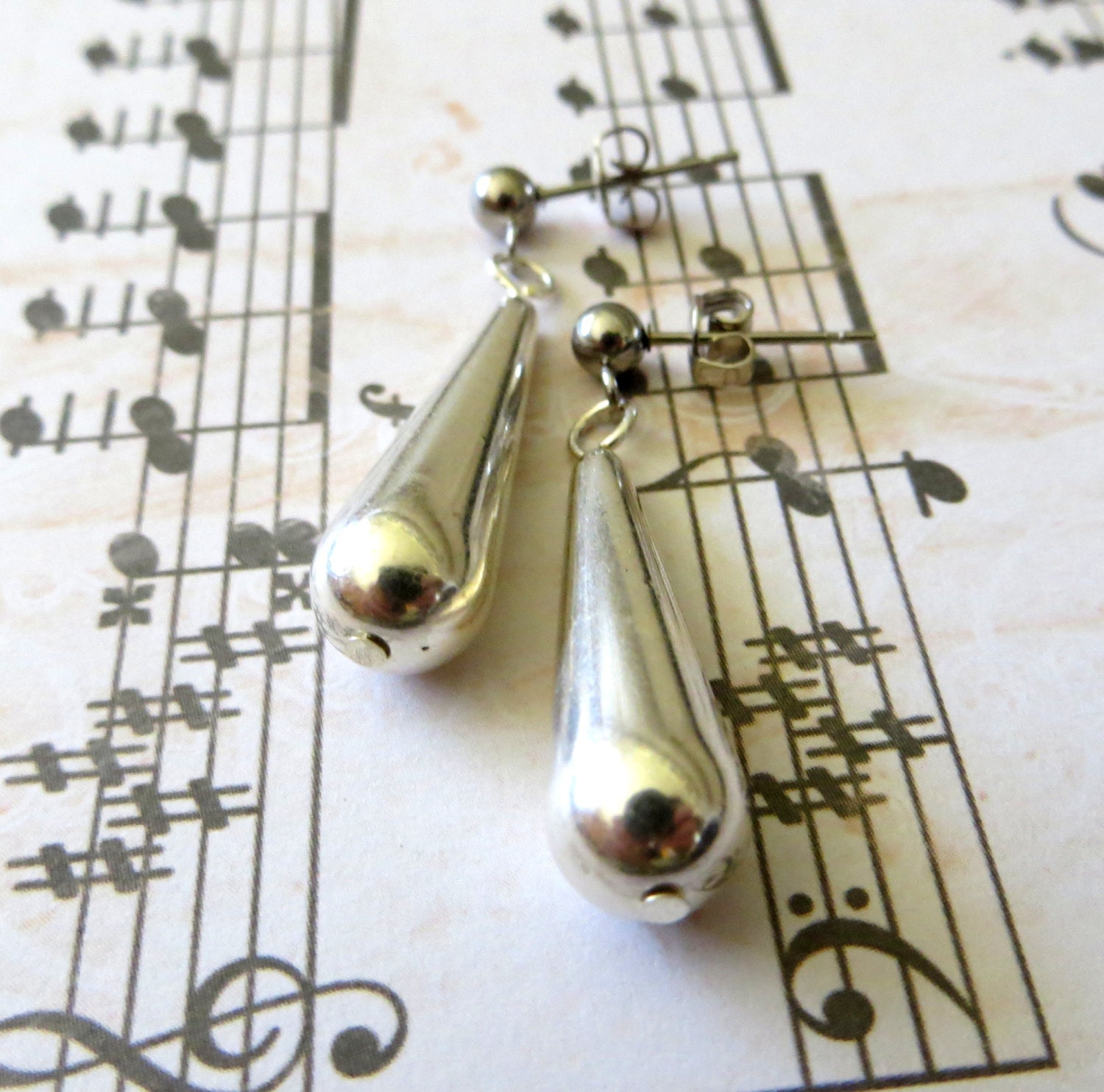 Tifa Lockheart Earrings Final Fantasy VII Cosplay Jewelry