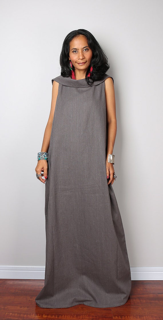 Long Grey Dress / Sleeveless Grey Dress with hood / by Nuichan