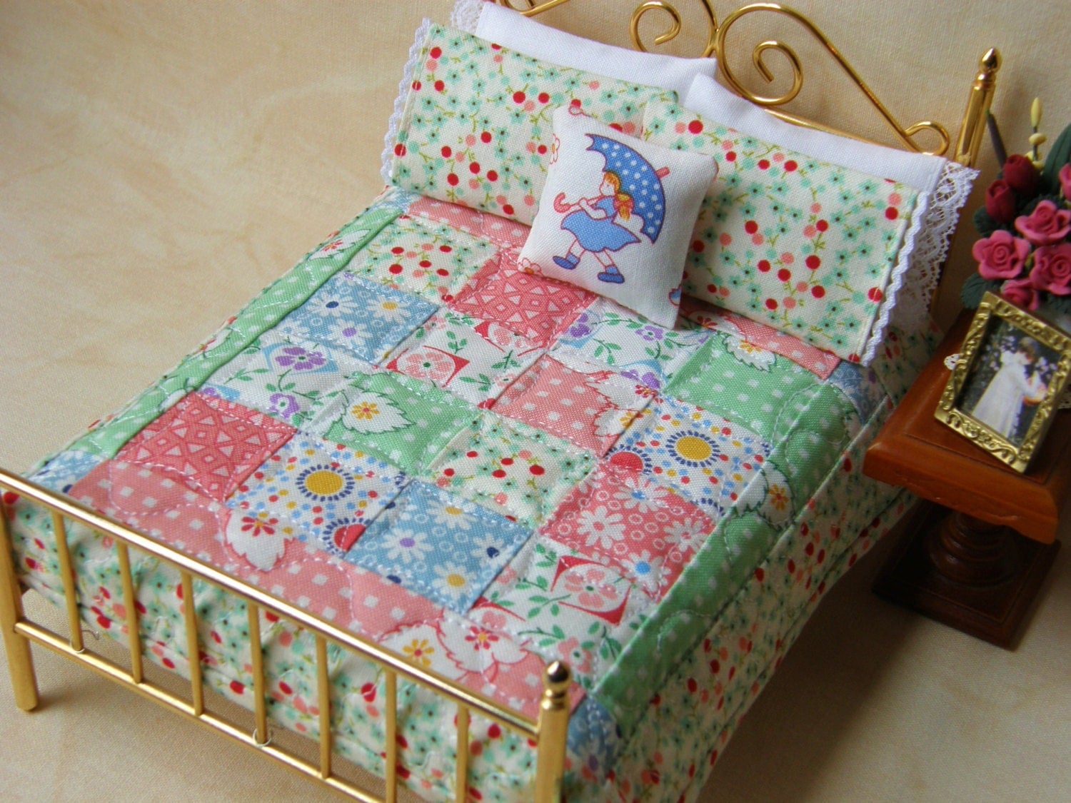 Dollhouse Miniature Quilt Mary Jane with 2