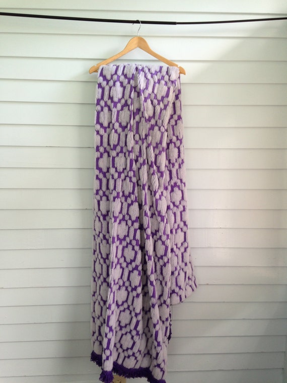 Vintage Purple and White Chenille Bedspread Vintage Polyester