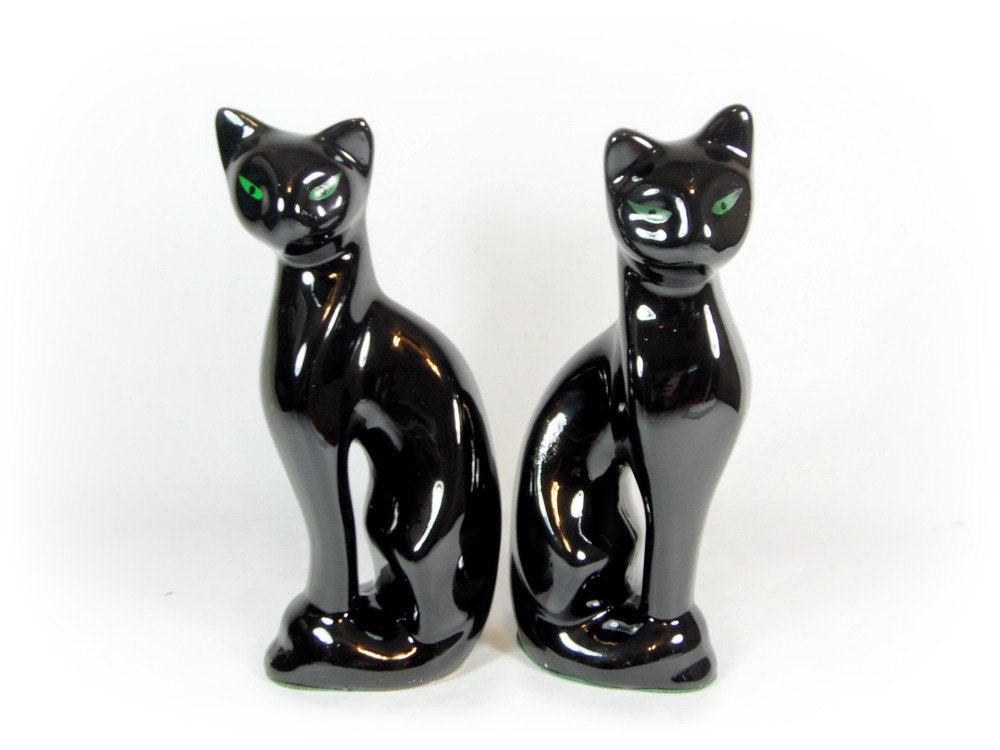 cat figurine set