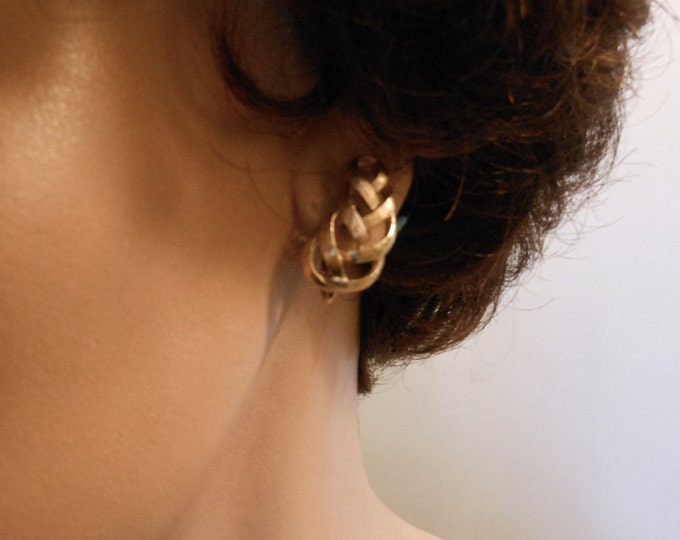FREE SHIPPING Avon clip earrings, brushed gold swirl pattern clip earrings, signed