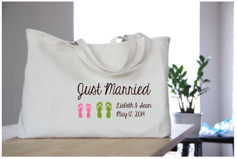 Wedding Welcome Bag / / 11 Custom Totes, Print Included / / Hotel Guests Goody Bag for Destination Weddings / / Oversize Beach Tote