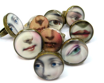 Lover's eye, resin ring, Eye ring. Modern Jewelry. Gift for her, lips, kiss, face,