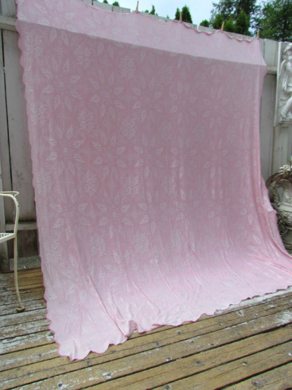Vintage Pink Damask Tablecloth Scalloped Edge Shabby Cottage
