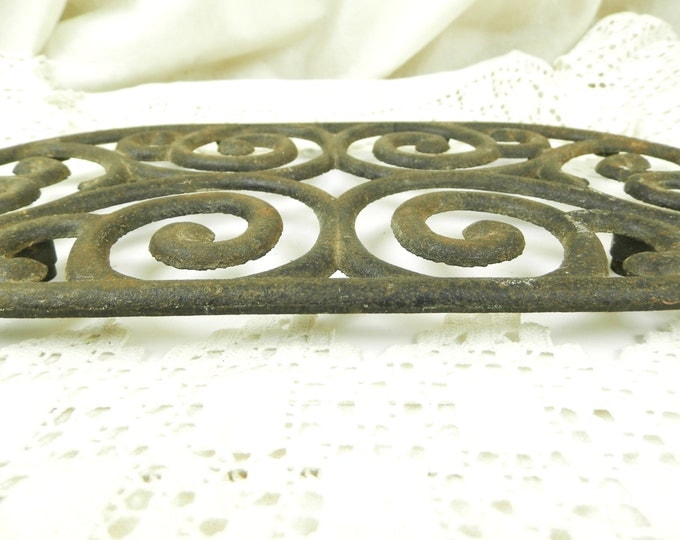 Large Oval Shaped Vintage French Cast Iron Trivet / Heat Mat / Hot Plate, Country Cottage Kitchenware, Kitchen Decor, Rustic Kitchenalia Large Oval Shaped Vintage French Cast Iron Trivet / Heat Mat / Hot Plate, Country Cottage Kitchenware, Kitchen Decor, Rustic Kitchenalia