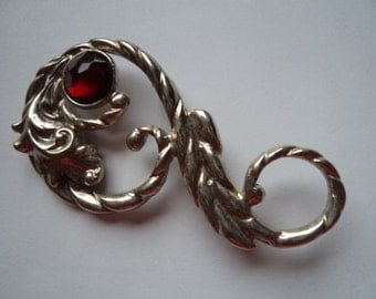 Vintage Unsigned Silvertone Stylised Ruby Red Stone Brooch/Pin