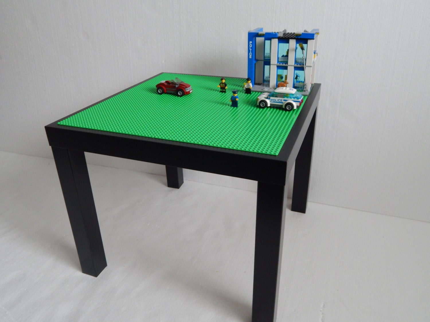 lego-table-large-20x20-green-lego-base-plate