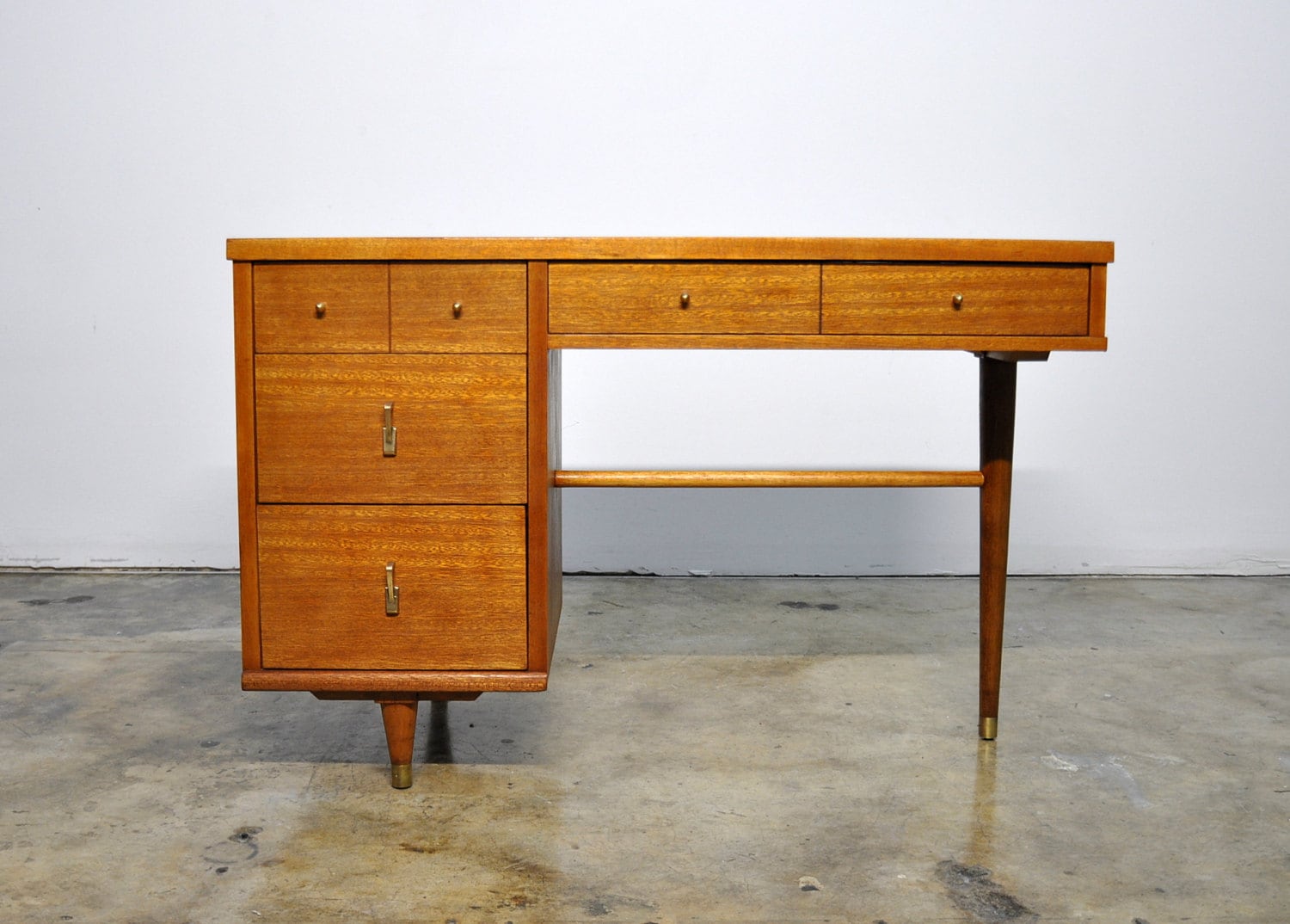 Mid Century Modern Prestigious Mahogany Desk Vanity Table