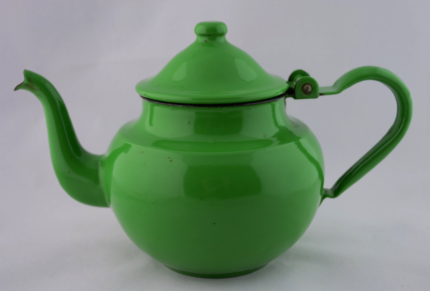 Vintage Enamel Tea Kettle, Green Teapot, Rustic Kitchen Decor, Vintage ...