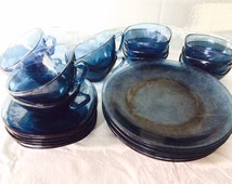Vendu❌ 11 tasses et sous tasses en Arcopal France