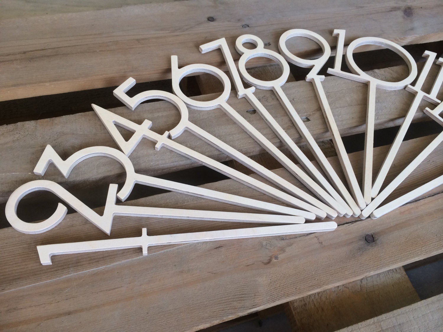Stick Table numbers the idea of combining your centerpiece