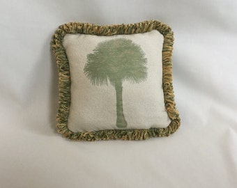 Green Pal Tree Pillow Cover 10x10