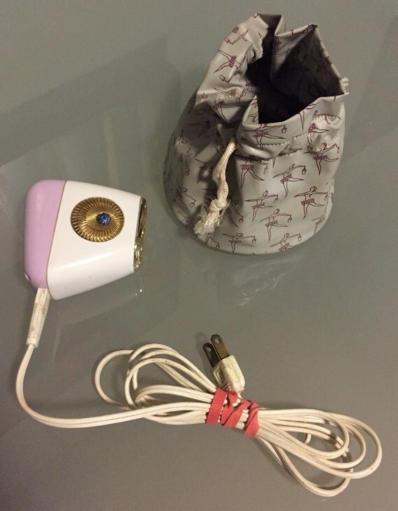 Vintage Mid Century Lady Norelco Electric Travel Shaver