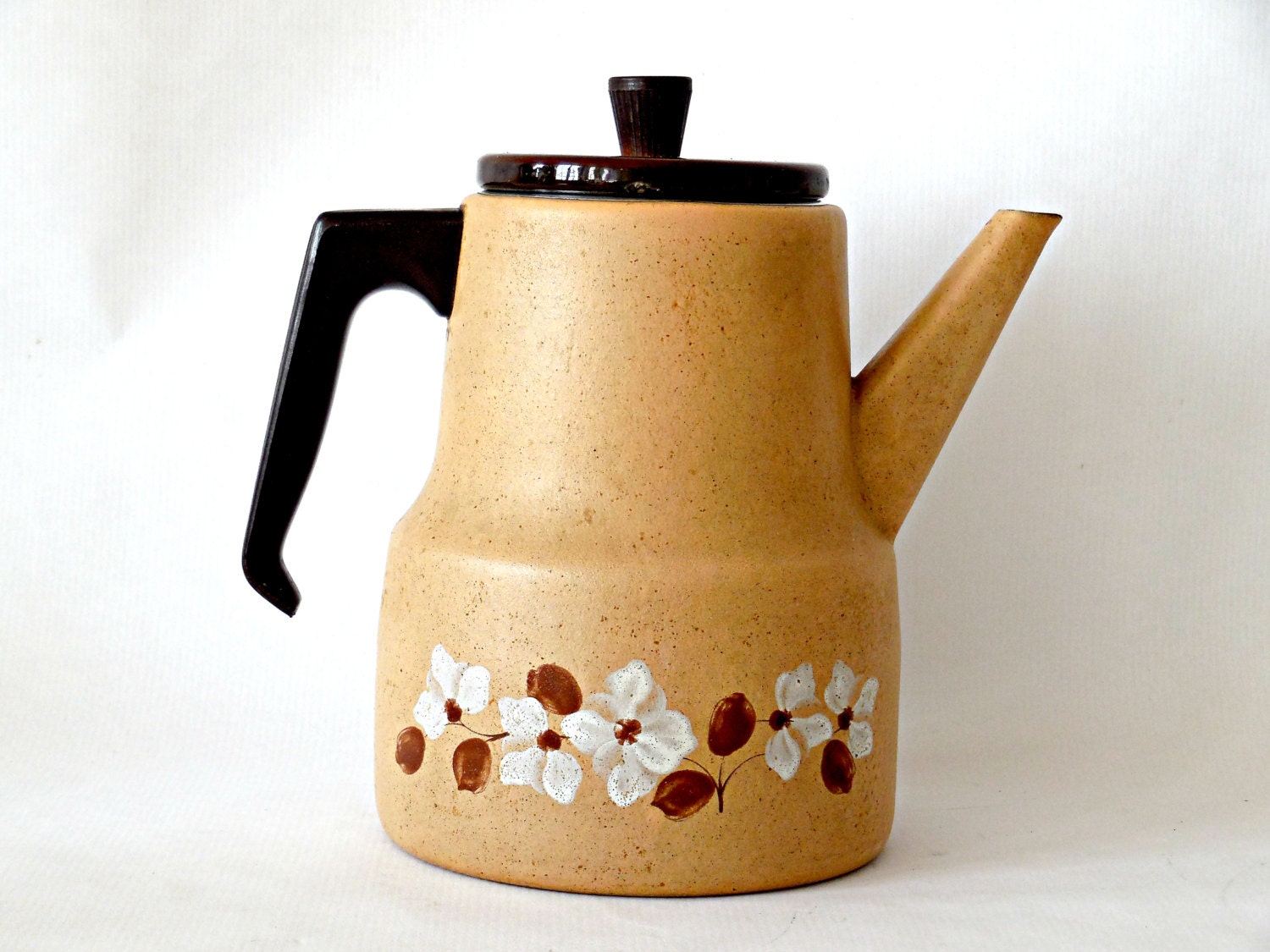 Vintage Metal Coffee Pot enamelled 1970. French by VintagetoFrance