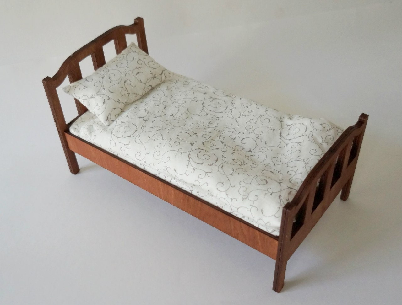 Wooden doll bed with bedclothes size Yosd 1/6 , MSD 1/4 BJD by ...