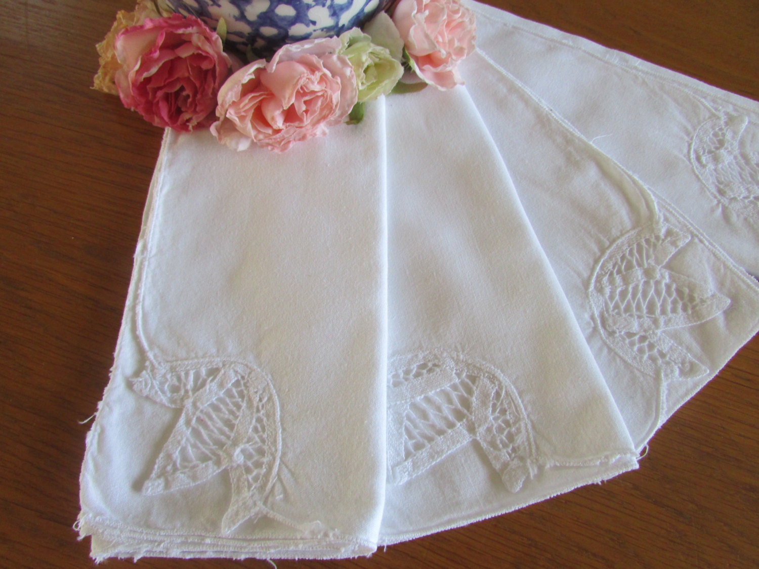 Four Linen Napkins Battenburg Lace Napkins White Shabby