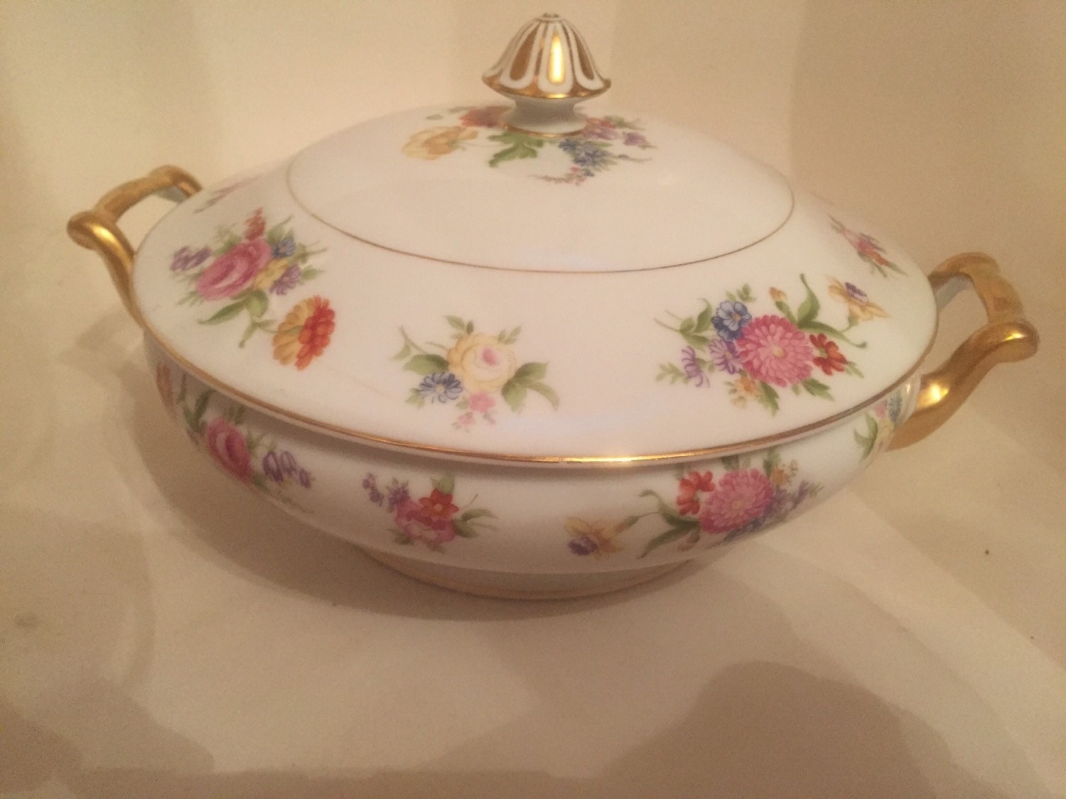 Noritake Phyllis Covered Serving Dish Casserole Dish