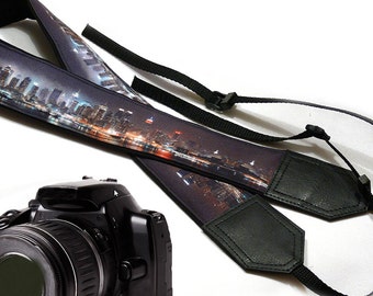New York City camera strap. Skyline Photography. DSLR / SLR Camera Strap. Fashion accessories by InTePro