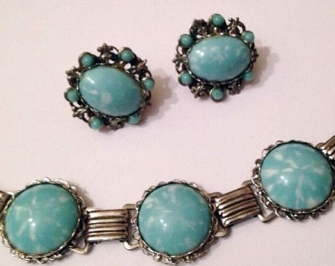 Storewide 25% Off SALE Vintage Robins Egg Turquoise Blue Thermoset Designer Bracelet Featuring Matching Original Clip Back Birds Egg Earring