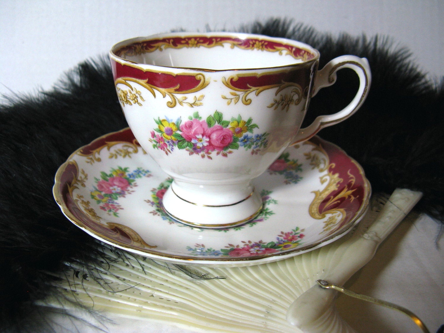 Dainty Vintage Tuscan Fine English Bone China Tea Cup & Saucer