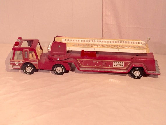 nylint aerial hook and ladder