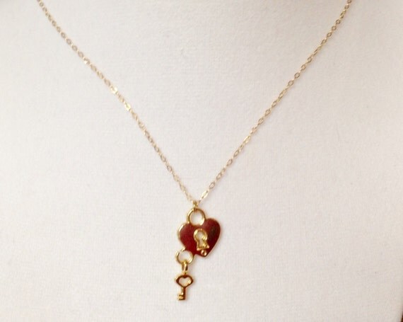 Gold heart and key necklace Clearance