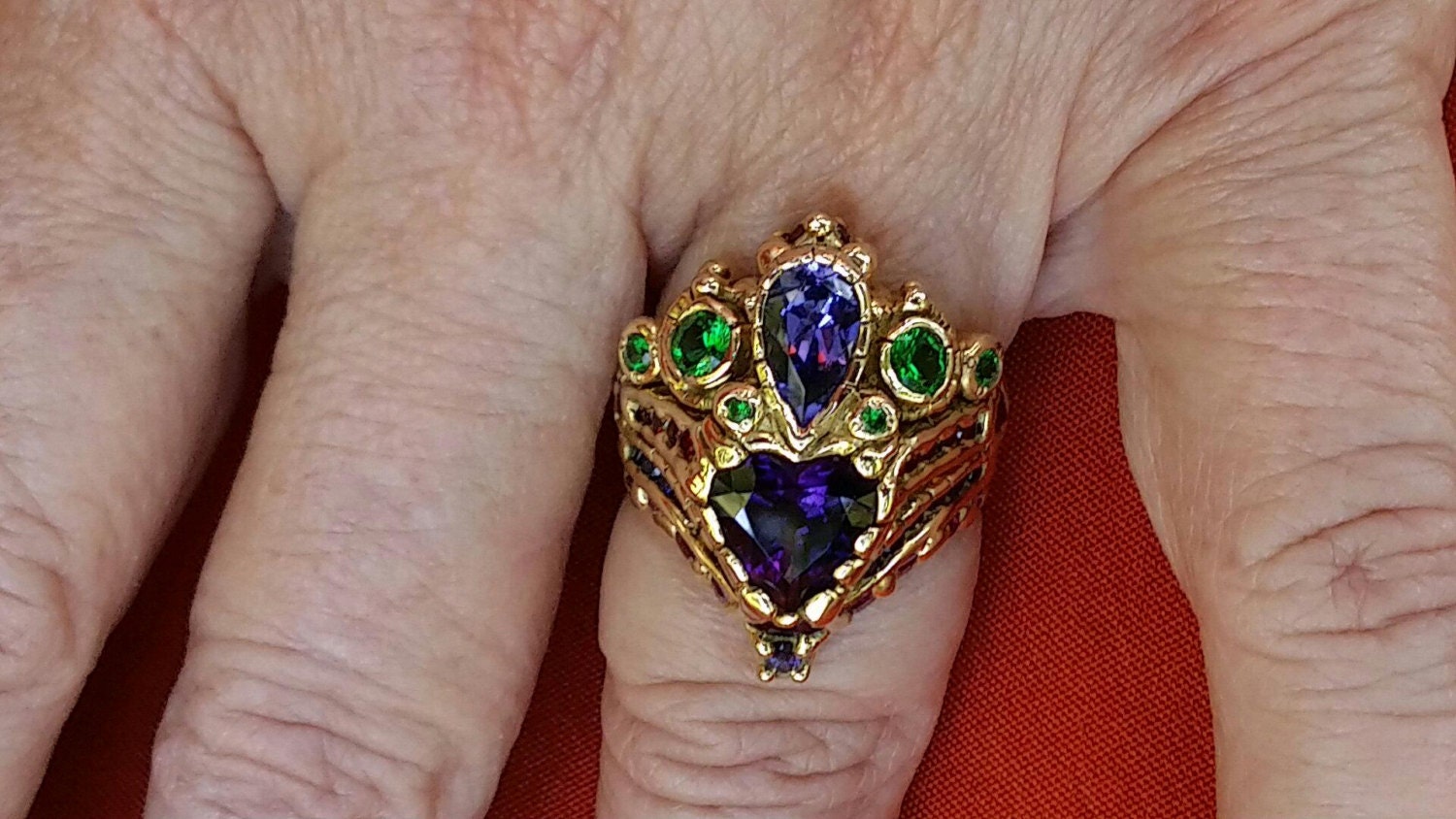 18 karat gold Crown Ring