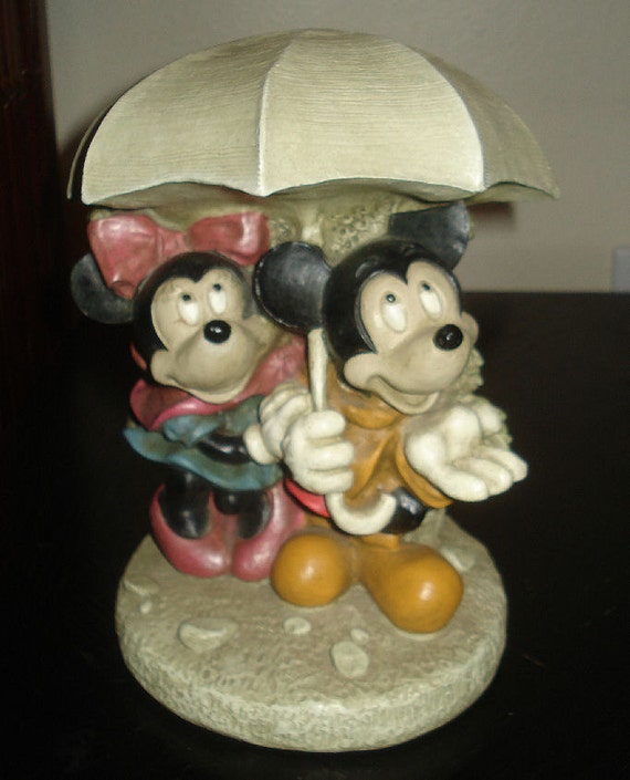 mickey and minnie mouse garden statue