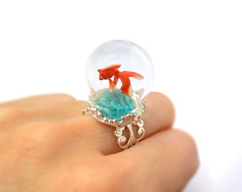 Terrarium ring with tiny goldfish. Miniature under glass globe. Original Christmas gift.