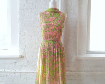 1960s Floral Fit and Flare Dress 60s Vintage Paisley Pink Green Psychedelic Mod Full Pleated Skirt Scroll Swirl Small Garden Party Dress
