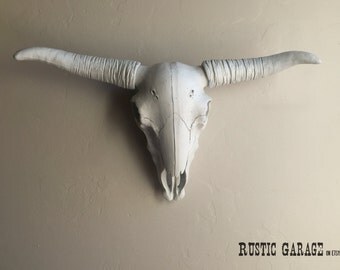 WHITE LONGHORN - Custom Painted Texas Cow Skull - Large Resin Steer Head Western Cowboy Modern and Rustic Wall Decor - Faux Taxidermy