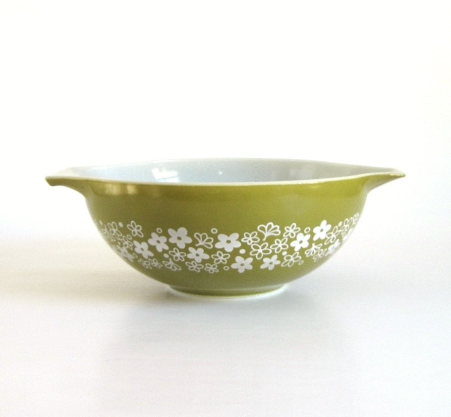 Pyrex Mixing Bowl Crazy Daisy Spring Blossom by LaurasLastDitch