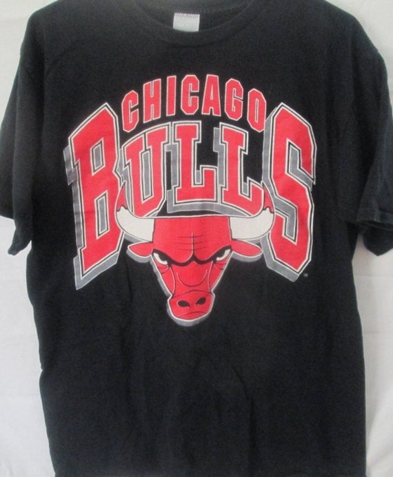 SALE NBA Vtg 80s 90s Chicago Bulls t-shirt black by YouGottaHave1