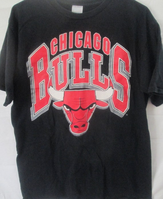 SALE NBA Vtg 80s 90s Chicago Bulls t-shirt black by YouGottaHave1