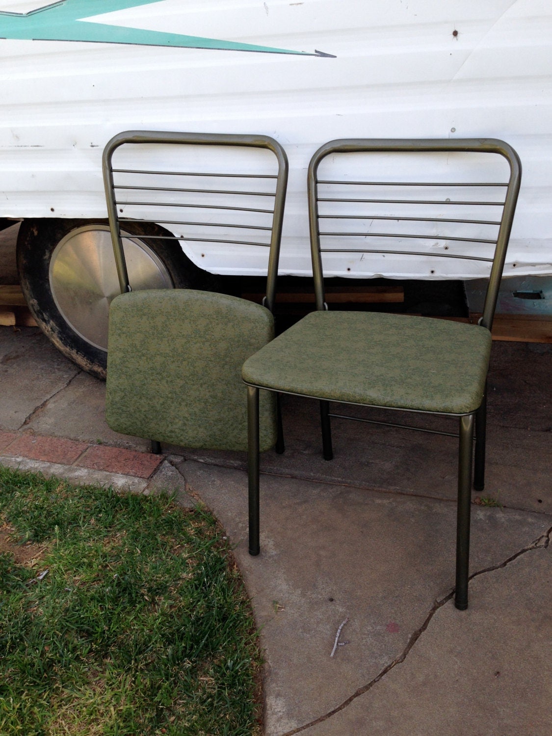 Set of 2 1950’s folding chairs, Hunter green, Cosco Folding Gatefold