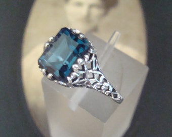 Sweet Sterling Filigree London Blue Topaz Ring Size 5 1/2 Antique design