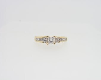 1.07 Carat Total Weight Princess Cut Diamond Engagement Ring Yellow Gold14K