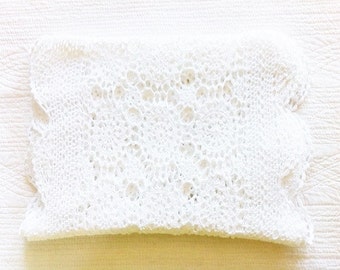 Vintage Romantic Home Snow White Crochet Thread Runner, Shabby Chic, Olives and Doves