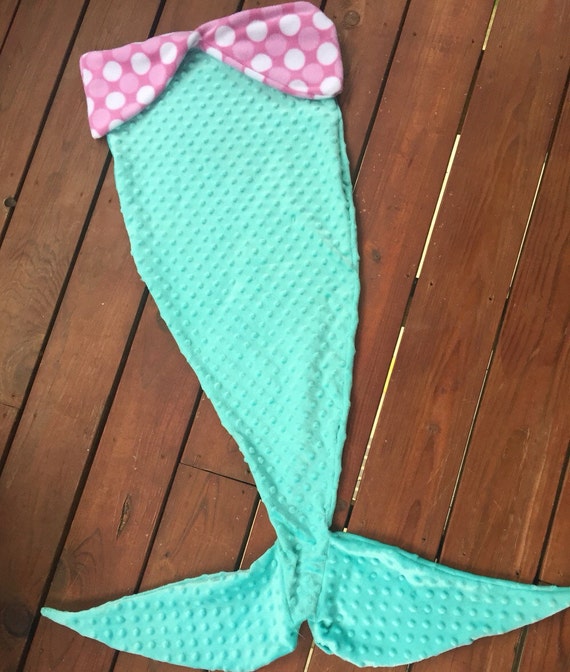 Items similar to Mermaid tail blanket on Etsy