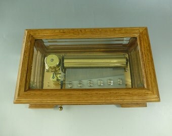 EXC Vintage Reuge Music Box CH 3 / 72. Beautiful Crystal Clear Glass Case Model , Fully Serviced Work Perfectly ( Watch The Video )