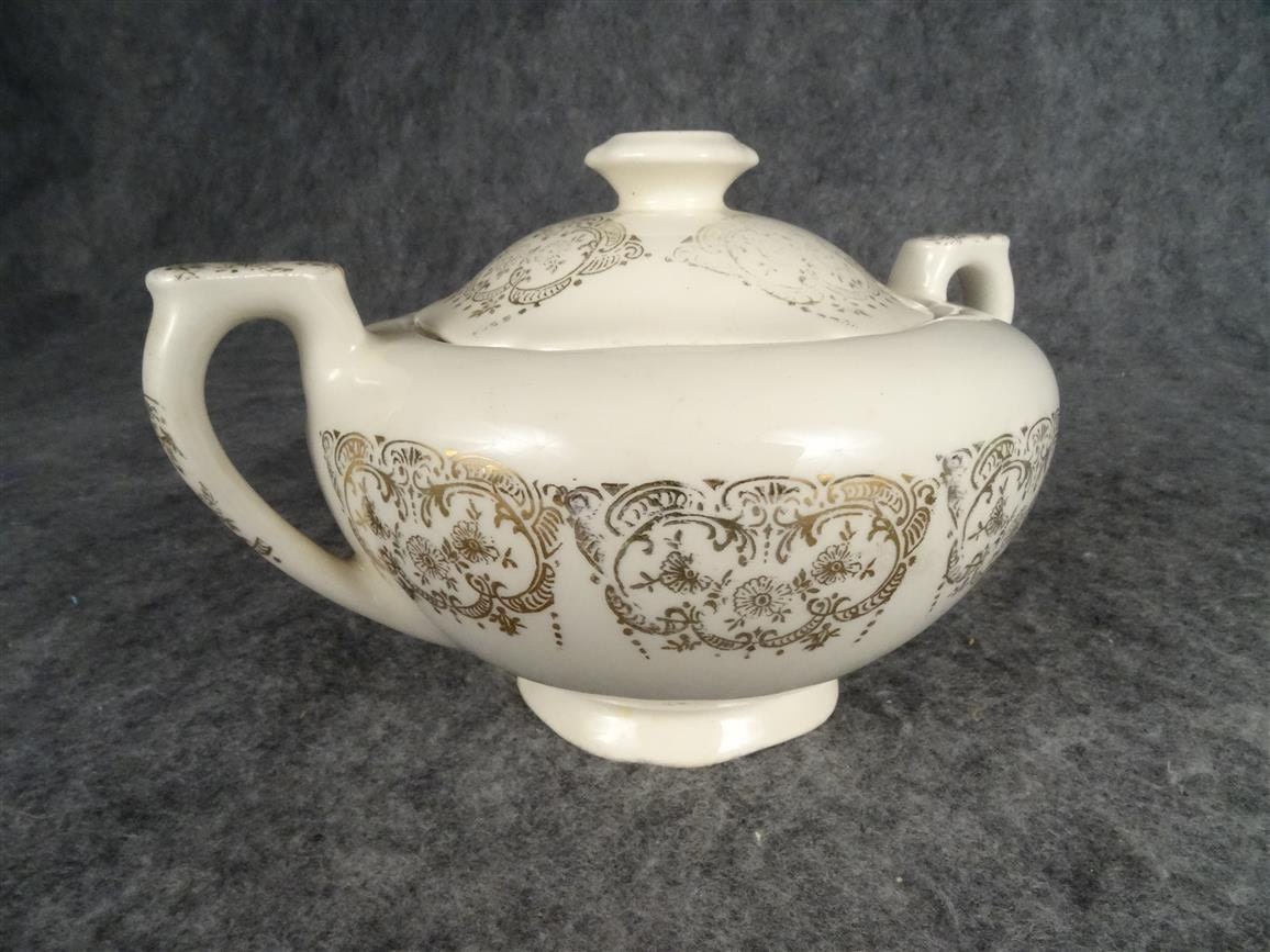 Ceramic Sugar Bowl With Lid. by DavaultEmporium on Etsy