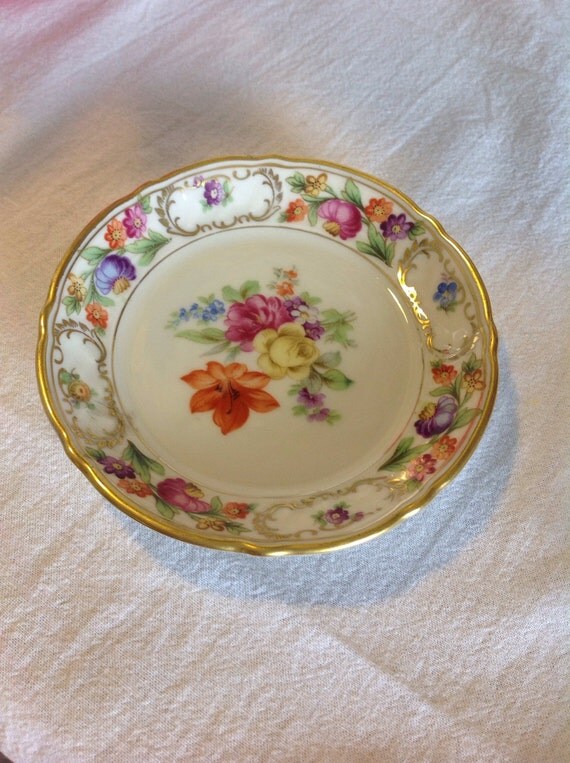 Vintage Schumann bavaria small trinket dish dresser dish