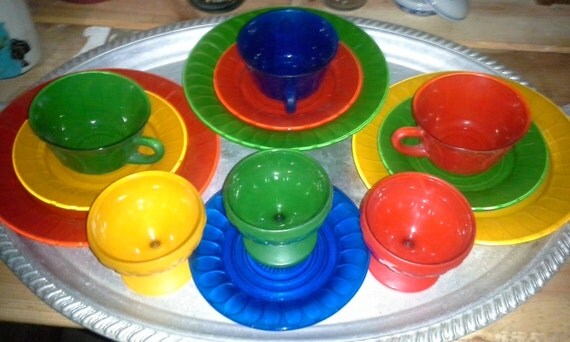 Magnificent Colored Glass Dinnerware by ParadisePrice on Etsy