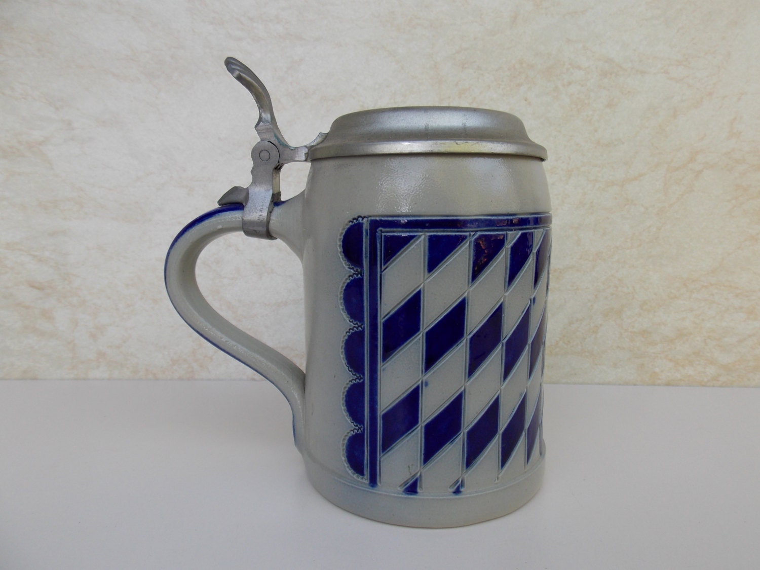 Vintage Ceramic German Beer Stein Mug Pewter Metal Lid Bayer 9071