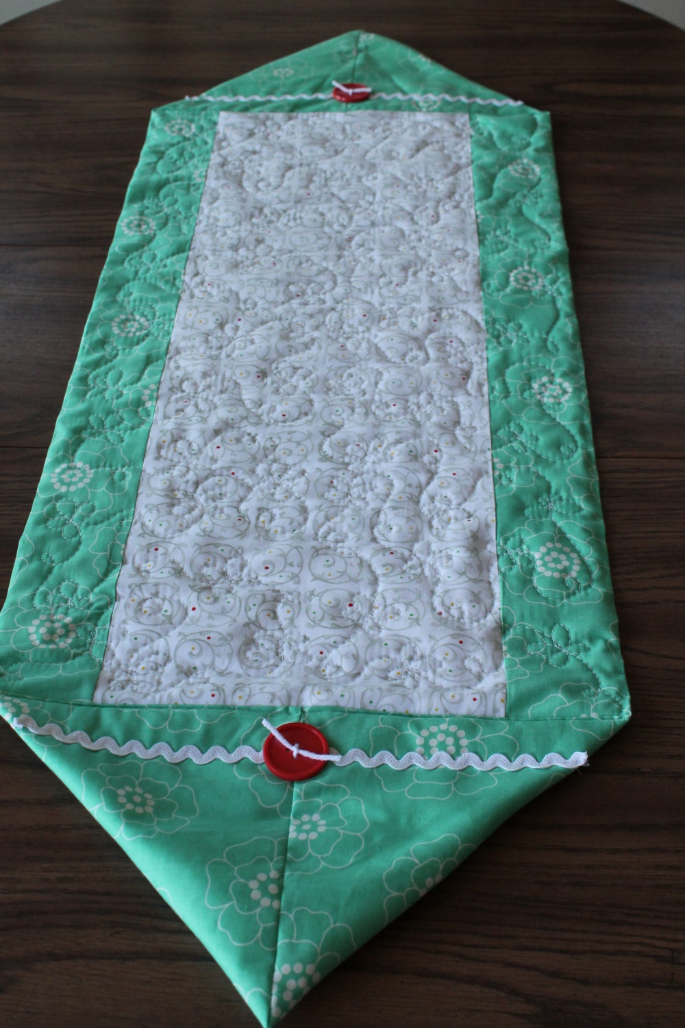 Spring Table Runner. Table Runners. Flower by TheCraftyAvenue