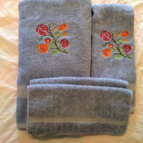 Embroidered Bath Towel Set 4 Piece Floral Design