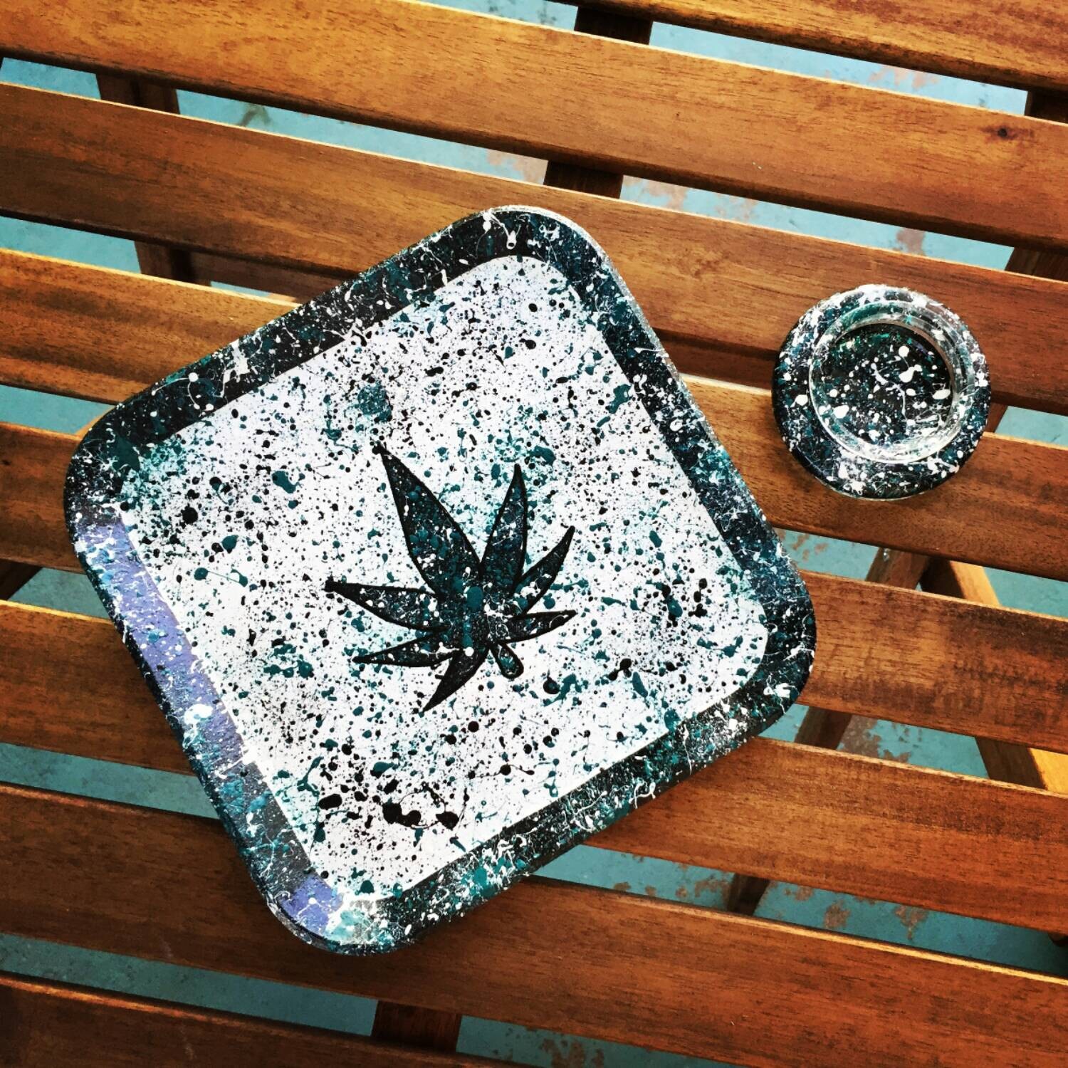 Marijuana Leaf Splatter Rolling Tray with border and by ChelTrays